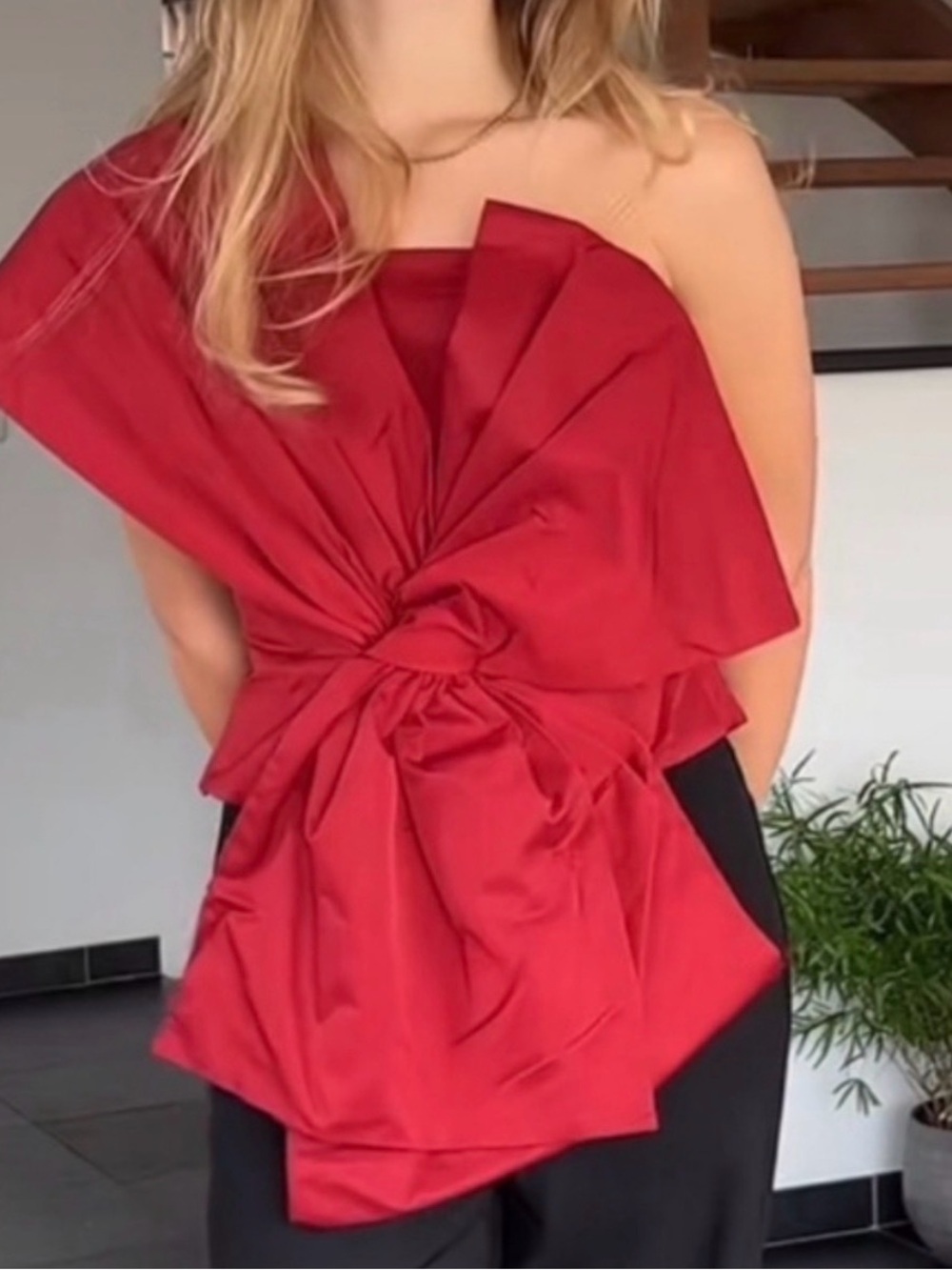 H&M Red One-Shoulder Oversized Bow Top Size Small